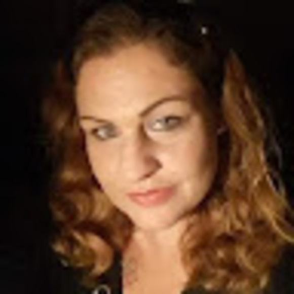 Meet your Posher, Angela - Picture 1 of 1